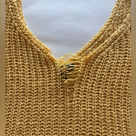 Moon & Madison Knit Top - Picture 2 of 5